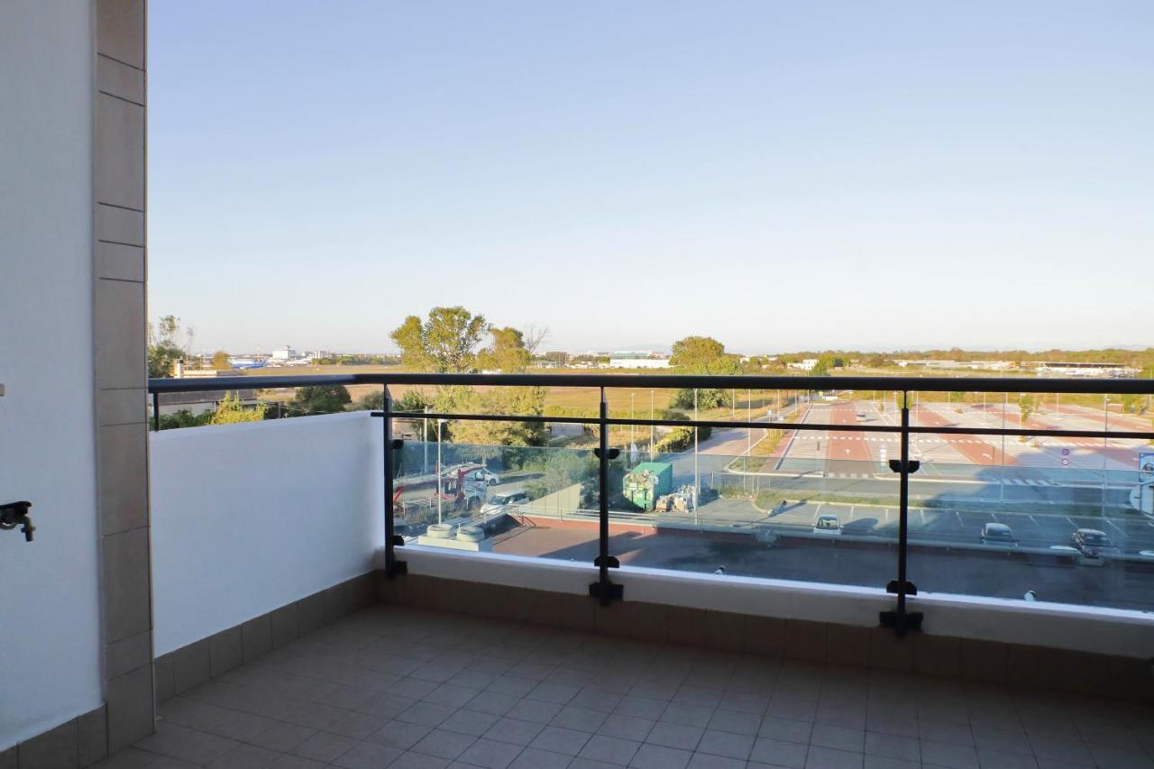 Bilocale Con Vista Sull'Aeroporto - Comodo Per Il Viaggio Fiumicino Eksteriør bilde